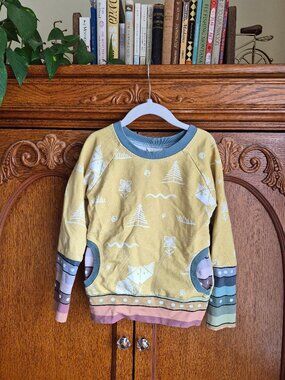 Darling grow-with-me sweatshirt/ long sleeve- size 4-6